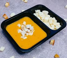 Томатный крем-суп с куриным филе большой
