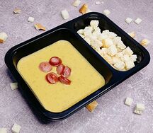 Гороховый Крем-суп с копчеными колбасками и гренками маленький