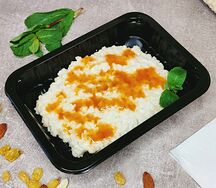 Овсяная каша с джемом маленькая