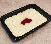 Ячневая каша с вареньем маленькая