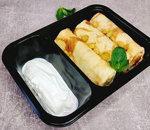 Блины с творогом и изюмом маленькие