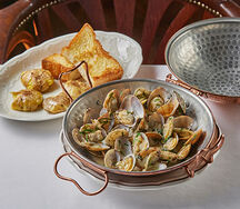 Вонголе в соусе голубой сыр