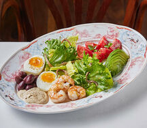 Салат с креветками и авокадо