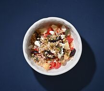 Салат с томатами и ачаром