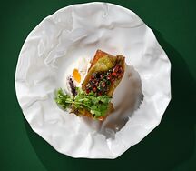 Перцы замаринованные в горячем масле с травами