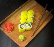 Постный ролл с тофу и чукой
