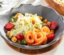 Цезарь с лососем