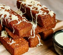 Гренки с сыром и соусом