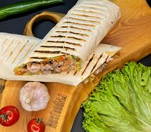 Шаурма на углях со свининой