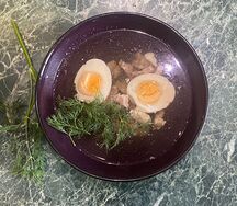 Бульон говяжий с яйцом