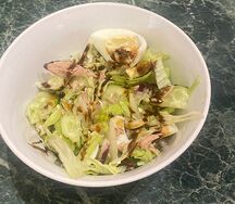 Салат с тунцом