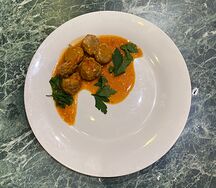 Фрикадельки в томатном соусе