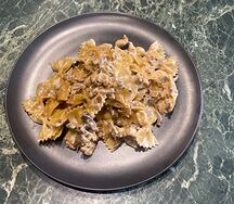 Паста с курицей и грибами