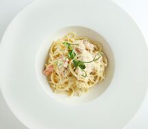 Спагетти с лососем в сливочным соусом