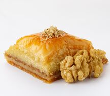 Пахлава Треугольник с грецким орехом