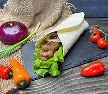 Кебаб-ролл с телятиной