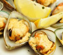 Мидии запеченные под сырной корочкой