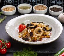 Кальмар с овощами
