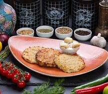 Драники картофельные с грибным соусом