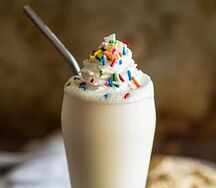 Молочный коктейль с ванилью