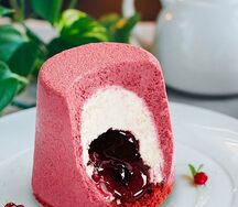 Пирожное Черная смородина