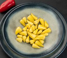 Перец желтый маринованный острый