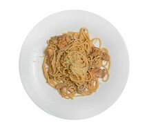 Паста с курицей и грибами