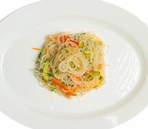 Салат из фунчозы