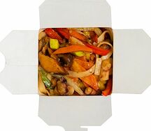 Вок Морской коктейль с лапшой и овощами