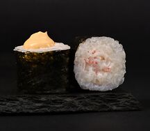 Спайси-ролл с крабом