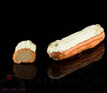 Эклер фисташковый