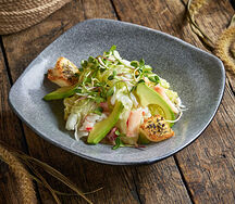 Салат с камчатским крабом и авокадо