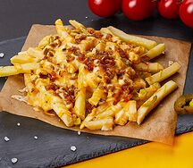 Картофель фри с сыром и халапеньо