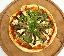 Пицца Прошутто с вялеными томатами