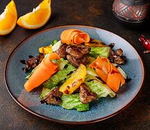 Тёплый салат с куриной печенью