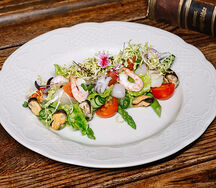 Салат с морепродуктами