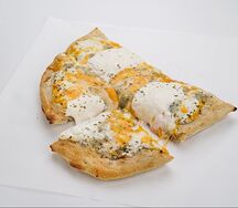 Пицца четыре сыра 1/2