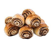 Рулетики с корицей