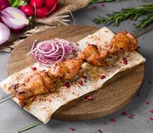 Шашлык из филе куриного бедра