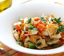 Филе цыпленка с овощами