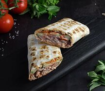 Шаурма с курицей на углях