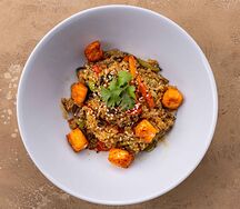 Wok Рис с лососем