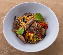 Wok Лапша с говядиной