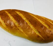 Лодка с сыром и зеленью