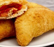 Панцеротто с грибами и ветчиной