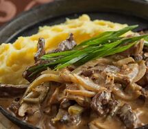 Бефстроганов со свининой