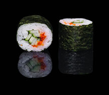 Ролл с огурцом и тобико - 8 шт