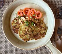 Лосось с драниками