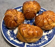 Профитроли с заварным кремом