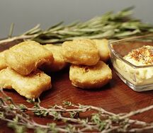 Наггетсы куриные с соусом